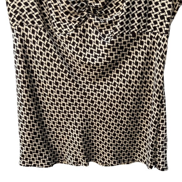 Ann Taylor Women’s 8 Black & Cream Cap Sleeve Geometric Print Silk Blouse - Picture 4 of 7